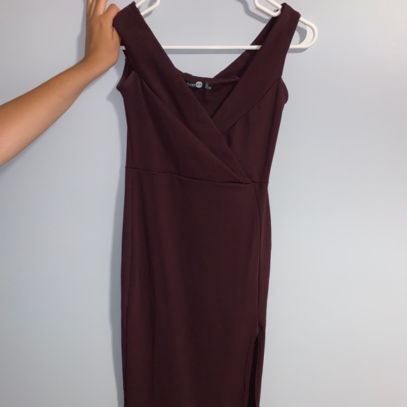 Boohoo burgundy maxi dress with slit - Picture 1 of 6